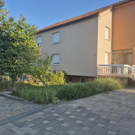 Apartament Jela